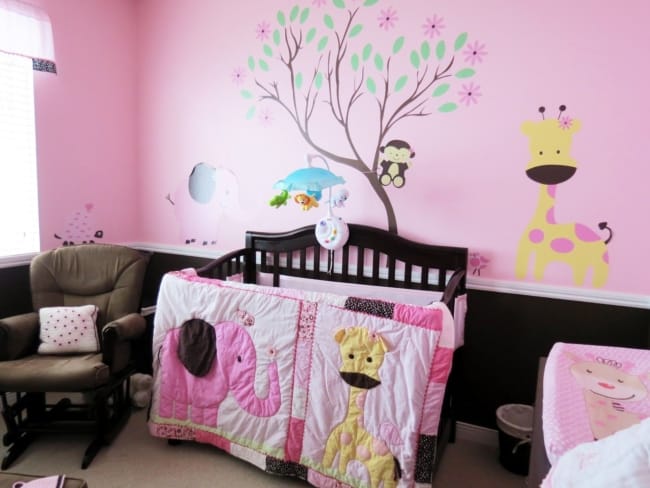 quarto de bebê safari rosa