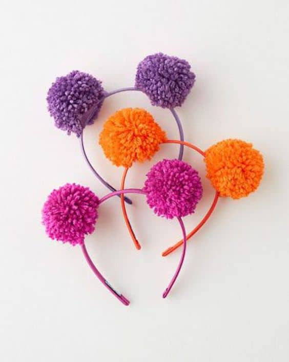 tiara infantil com pompom de lã