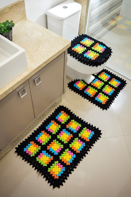 conjunto de tapetes de crochê moderno para banheiro