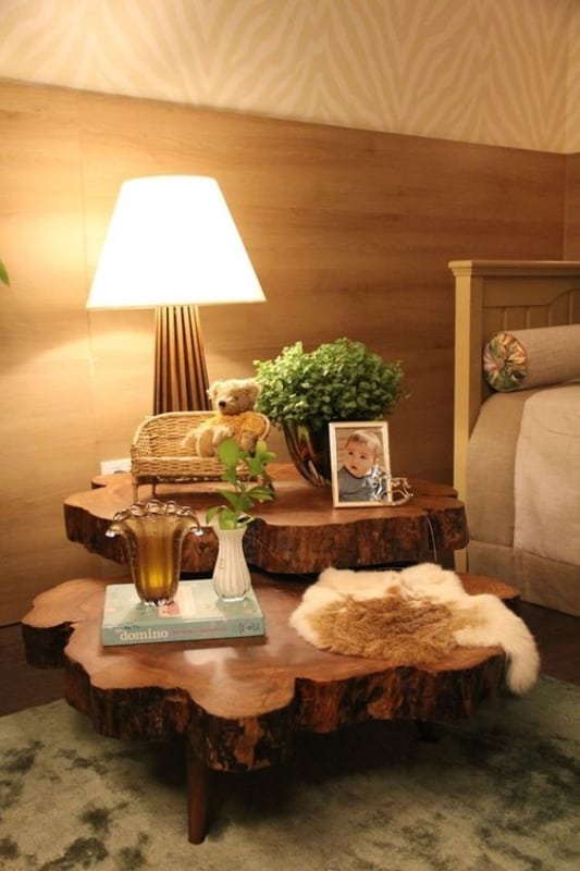 mesa de cabeceira rústica de tronco de madeira