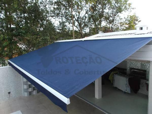 toldo retrátil grande