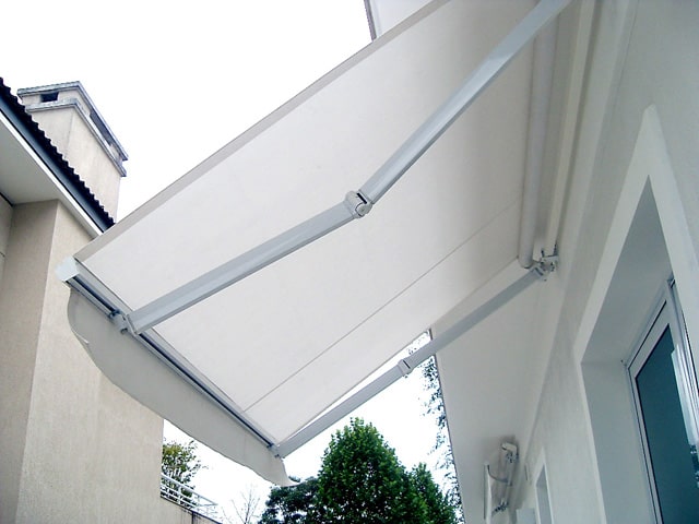 toldo retrátil moderno