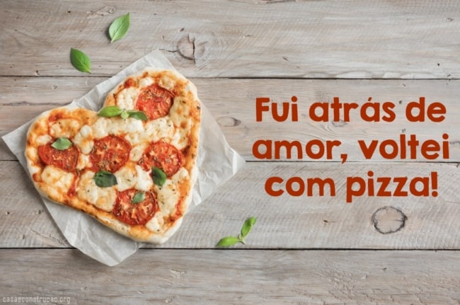 imagem de pizza com frase para redes sociais