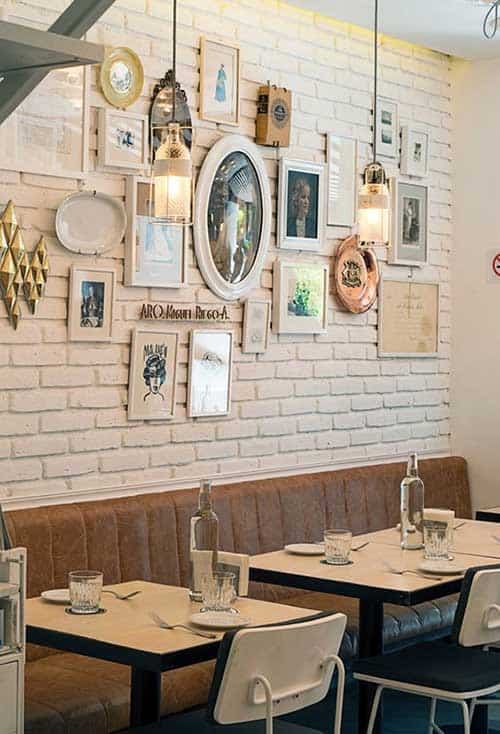 restaurante com decoracao rustica e vintage