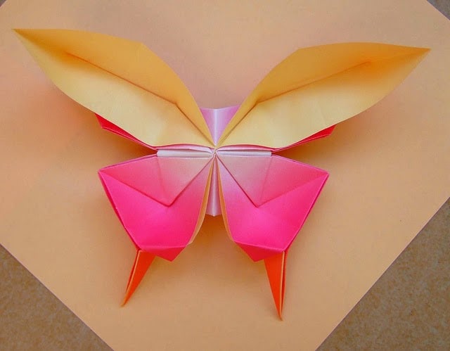 origami de borboleta de papel