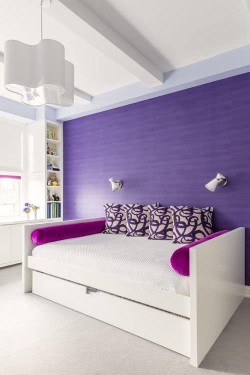 quarto decorado com violeta