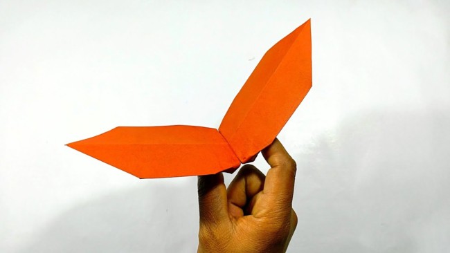 origami de borboleta que voa