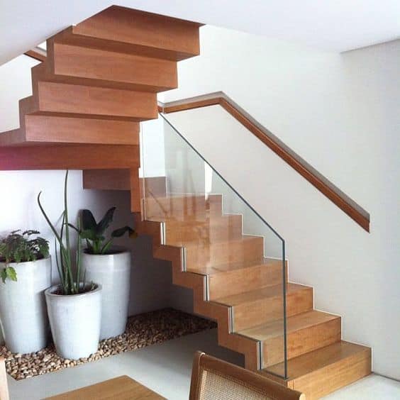 escada leque moderna de madeira