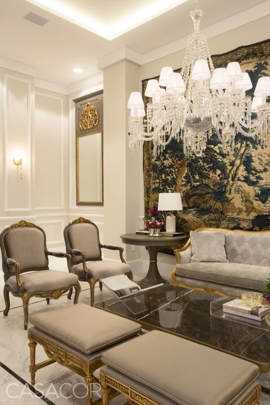 10 2 sala de estar classica com poltrona Luis XV