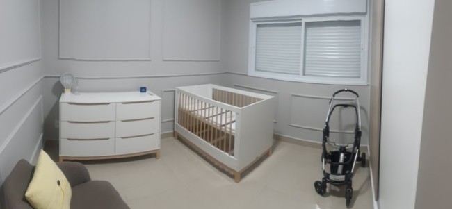 13 quarto de bebe com parede clara