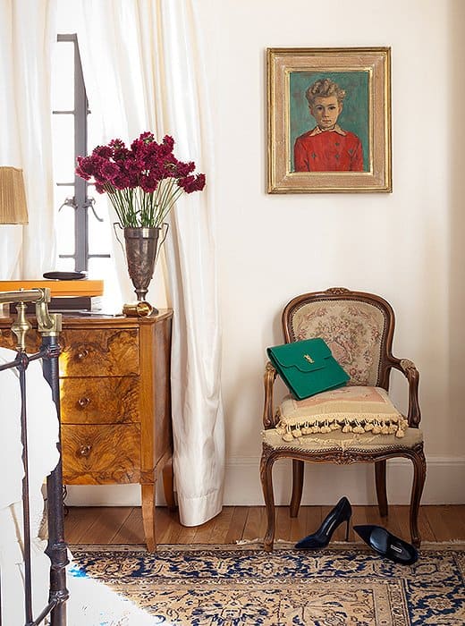 28 decoracao vintage com poltrona Luis XV no quarto