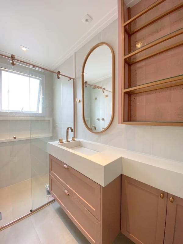 52 banheiro decorado com elementos rose gold