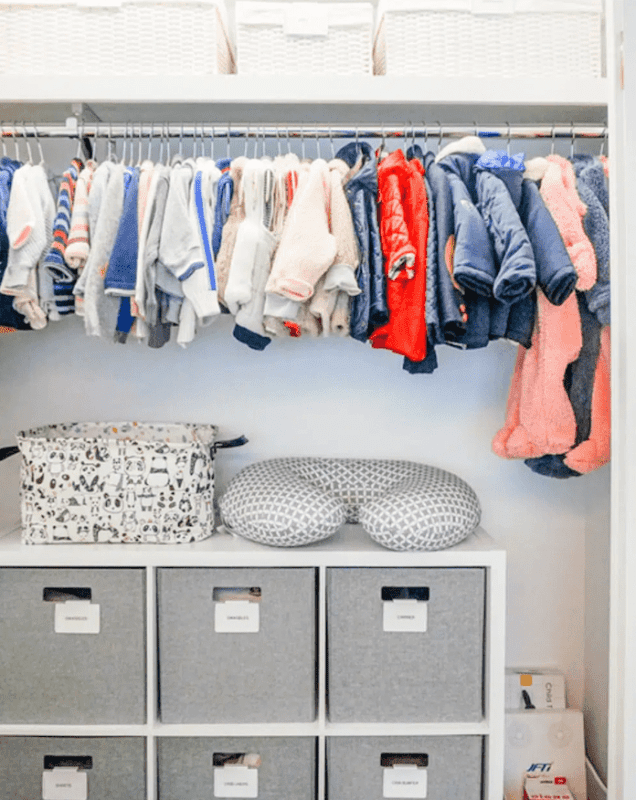 14 como arrumar guarda roupas de bebe