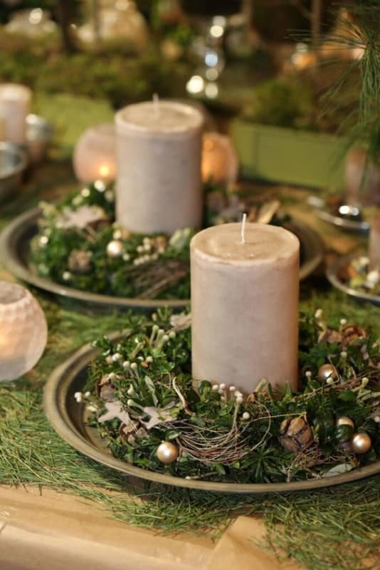 3 decoracao de mesa de natal com arranjo e velas