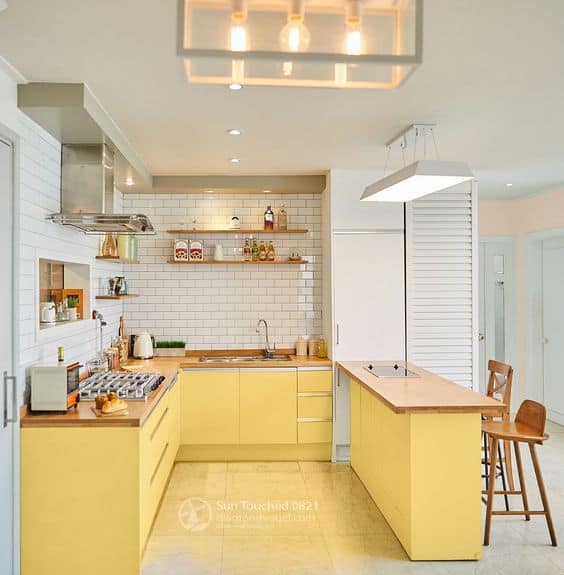 41 cozinha moderna com armarios amarelo pastel