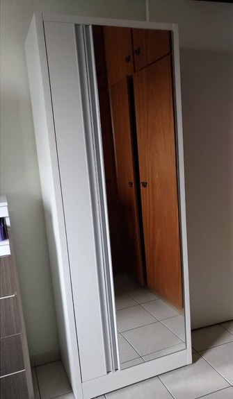 5 sapateira vertical com espelho na porta