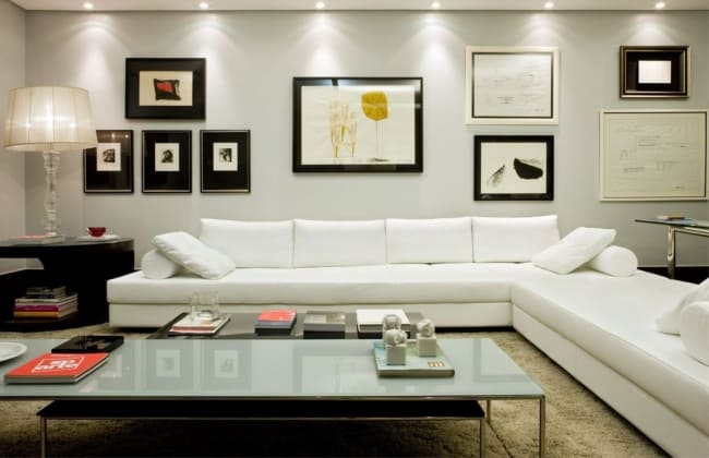 10 sala moderna com sofa em L branco
