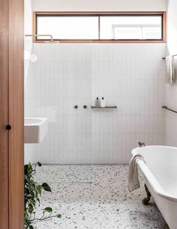 21 banheiro quadrado com piso granilite