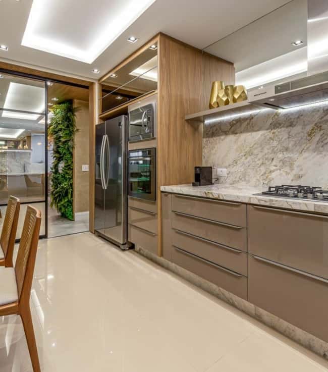 24 cozinha moderna com sanca aberta com led