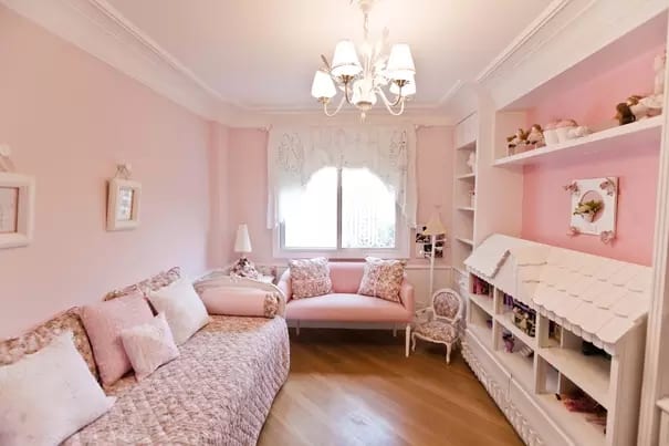 28 quarto de menina com sofa rosa