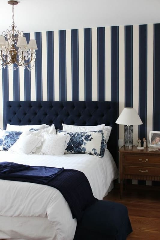 29 quarto decorado com cabeceira capitone azul marinho