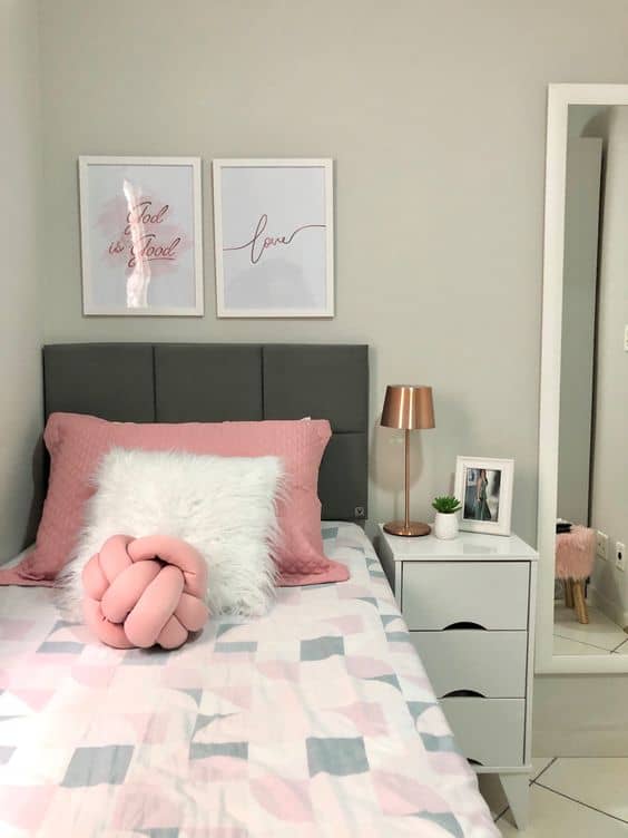 5 quarto feminino simples com cama de solteiro