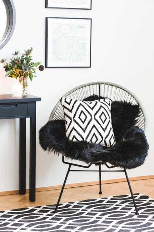 10 cadeira com pelego preto Pinterest