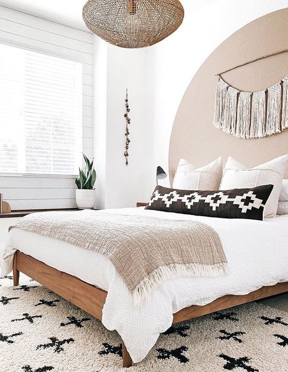 10 quarto decorado com cama turca de madeira