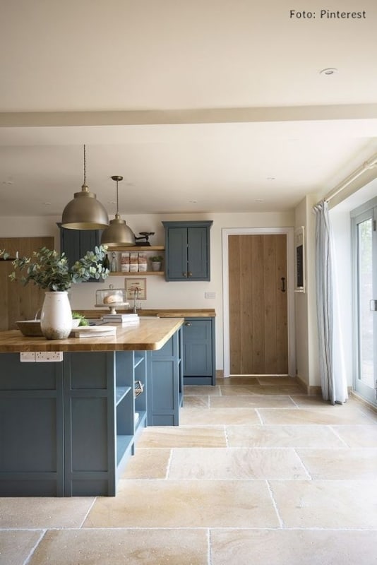 14 cozinha rustica com piso de limestone