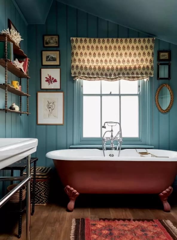 20 banheiro colorido com banheira vitoriana