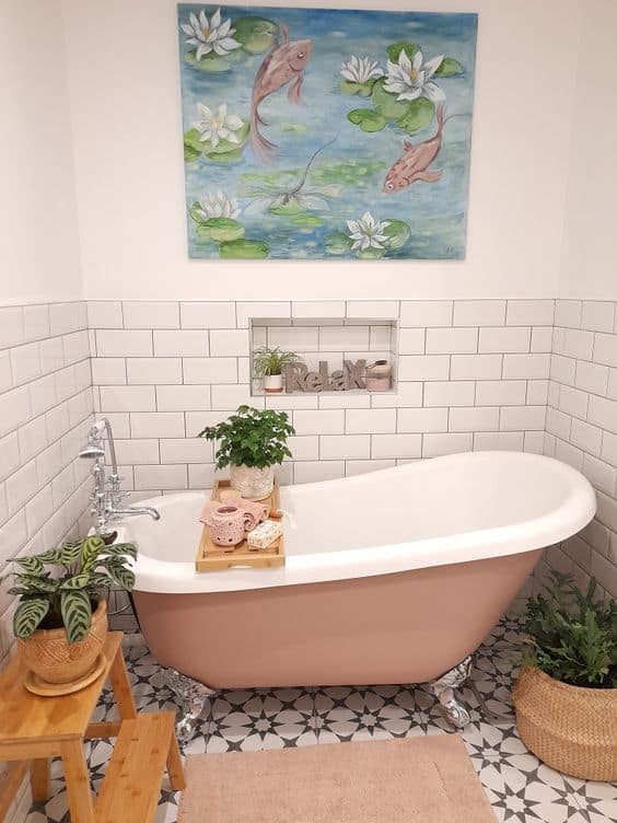 22 banheiro pequeno com banheira vitoriana rosa