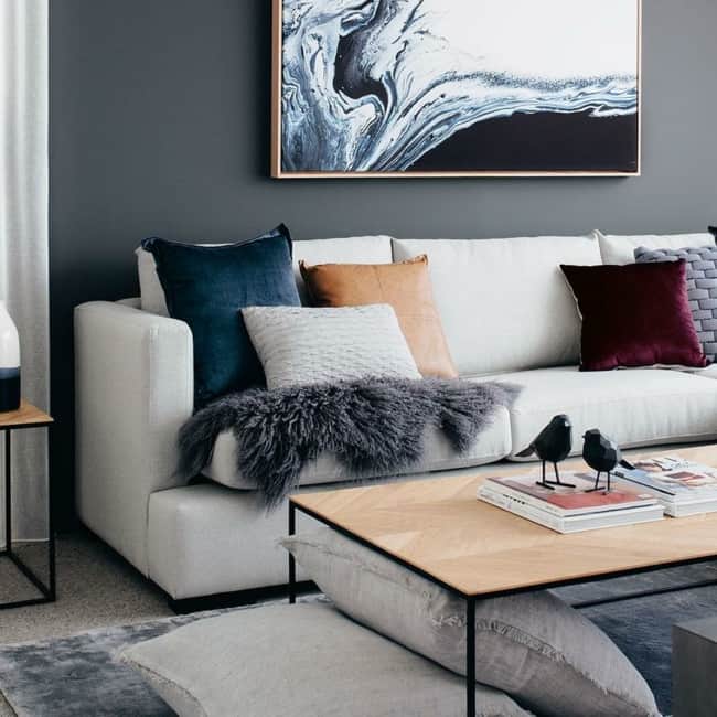 57 sofa off white com pelego cinza Pinterest