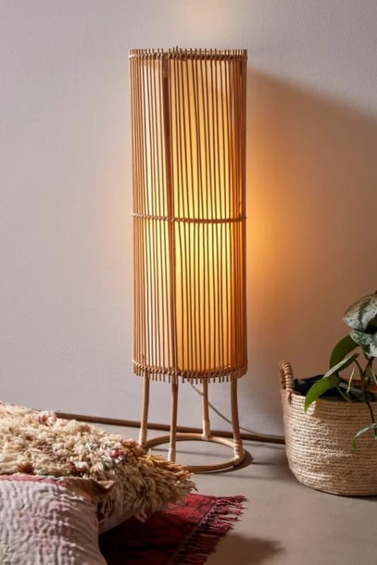 7 decoracao com luminaria de chao em bambu