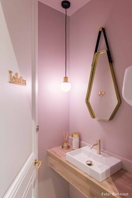 8 banheiro rosa com cuba de apoio retangular