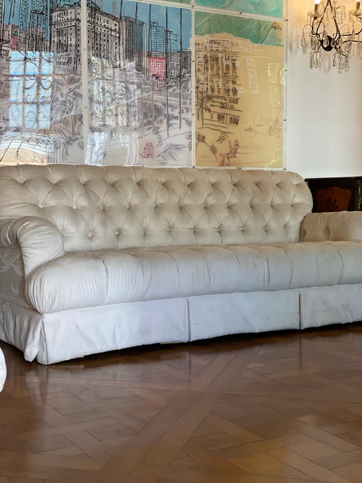 Sofa Capitone de tres lugares estilos