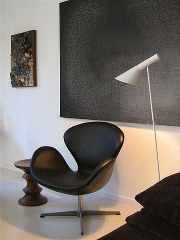 10 decoracao moderna com poltrona preta Swan Pinterest