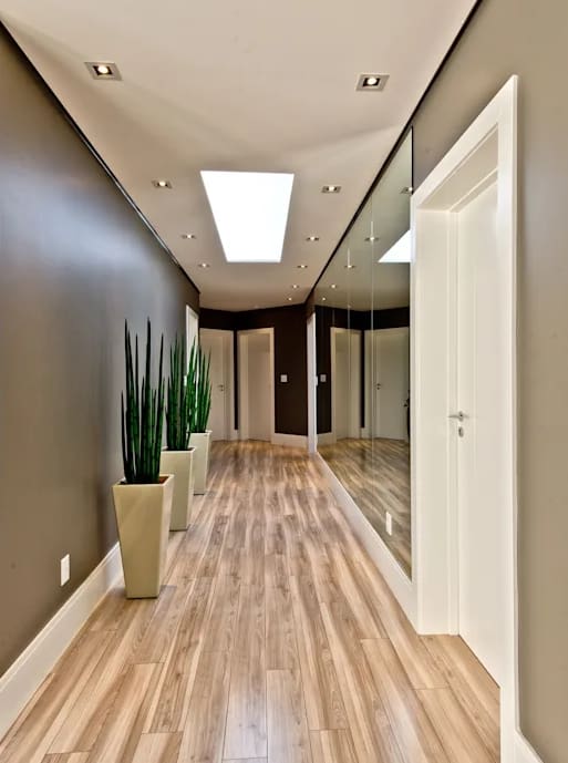 23 corredor moderno com claraboia Espaco do Traco arquitetura