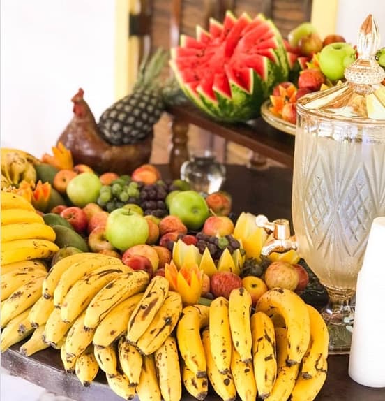 38 mesa decorada com frutas Buffet Gau´cho Campeiro