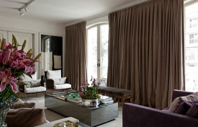 4 sala com cortina de veludo marrom claro Pinterest