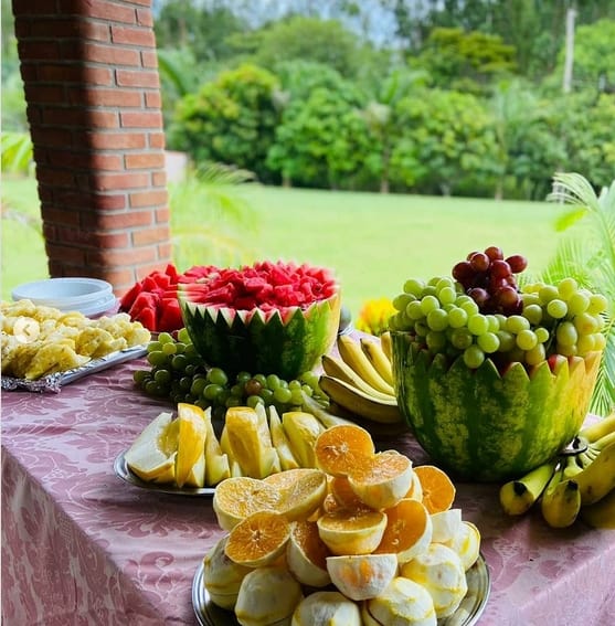 56 mesa de frutas simples para churrasco Brasileiros cia