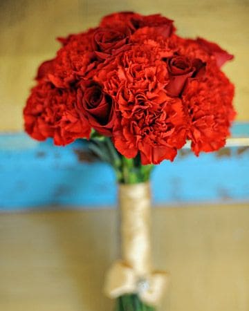 17 buque de flores vermelhas com cravo Pinterest