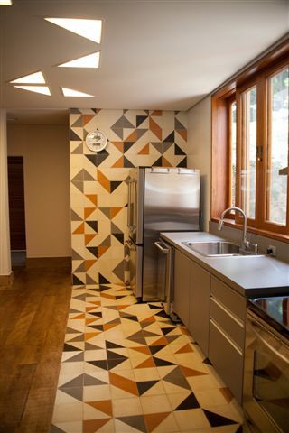 24 cozinha com mosaico de ladrilho hidraulico Pinterest