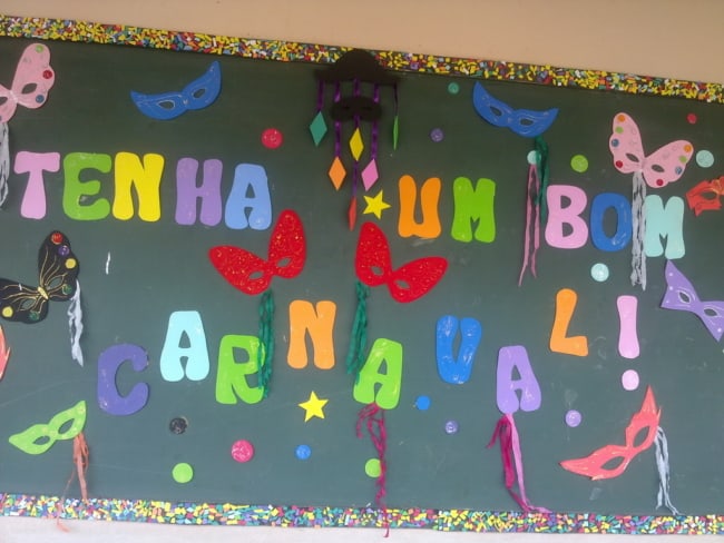 27 mural escolar de carnaval Escola Municipal Chico Cirilo