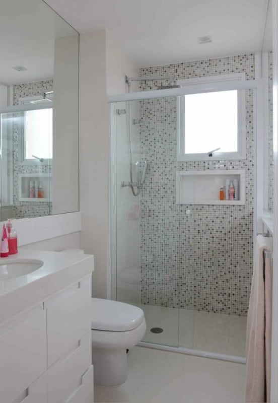 7 banheiro simples e pequeno com box de vidro Rocha Andrade Arquitetura