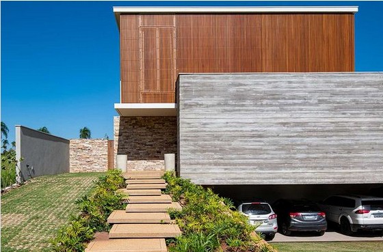 14 fachada moderna com brises de madeira @tecnicaengenharia
