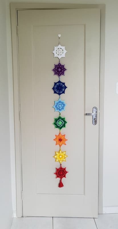 18 porta decorada com mobile de mandalas coloridas Pinterest