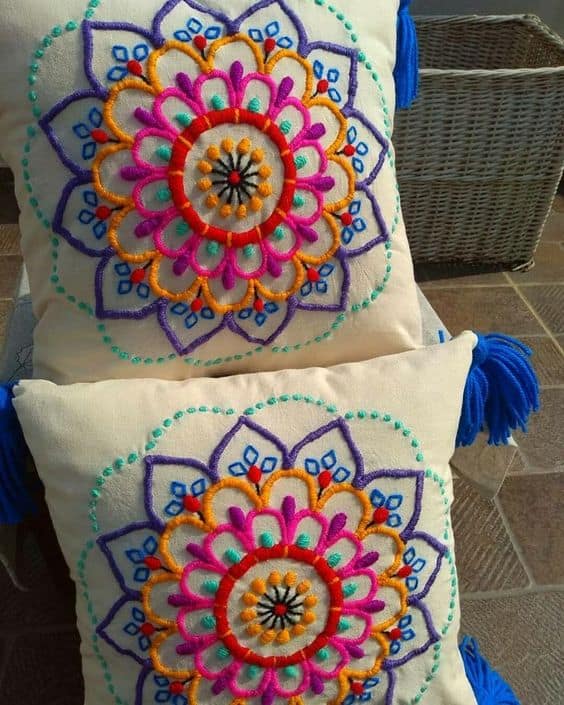 22 bordado de almofada com mandala de flores Crochet Craft