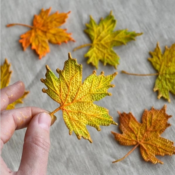 2 folhas de de outono de croche com nervuras @pelyushenko craft