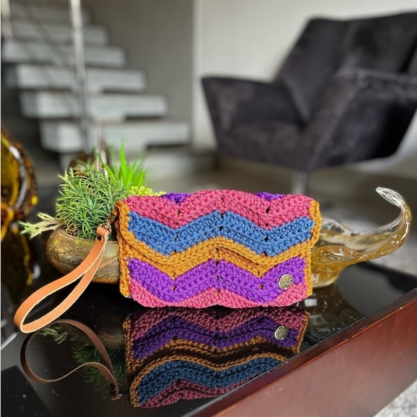 31 bolsa de croche pequena e colorida @croche by sas