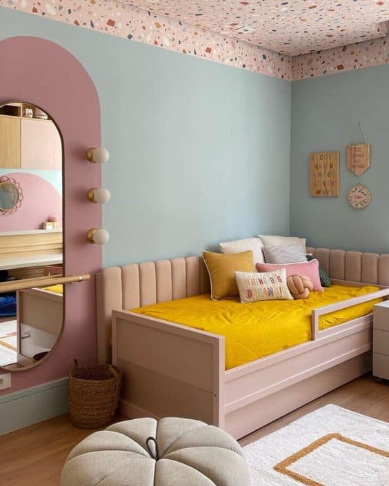 52 cama infantil rosa com protecao lateral Pinterest